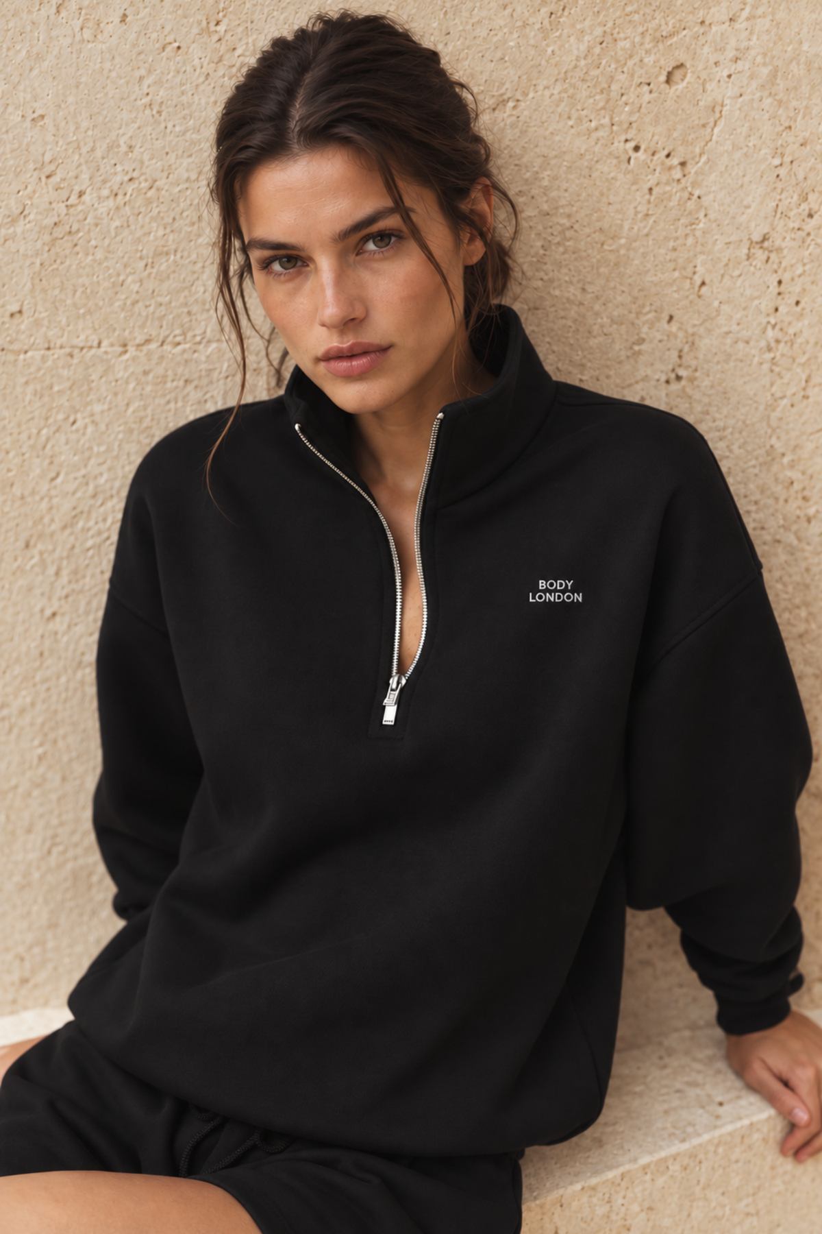 Essential Half-Zip Sweatshirt – Black
