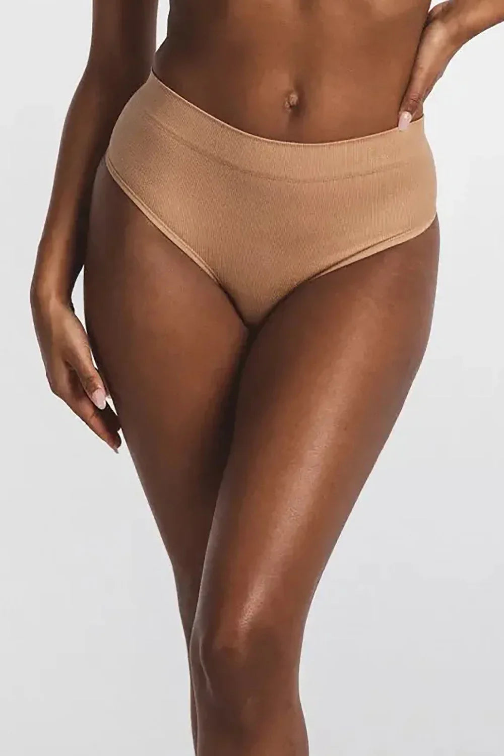 Sculpt Low Rise Thong Nude - Body London