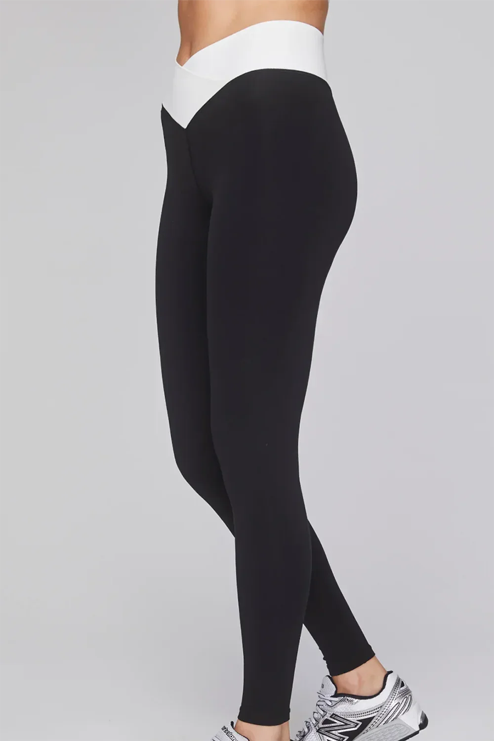 High Waist Cross Waist Sculpting Leggings - Body London
